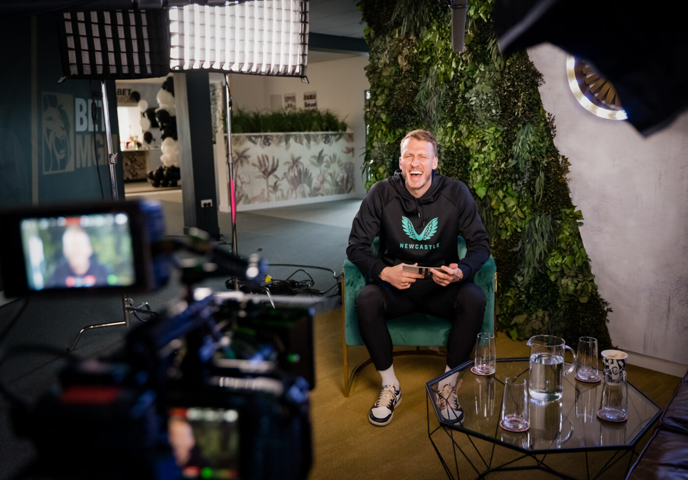 LeoVegas office welcomed Newcastle United FC players